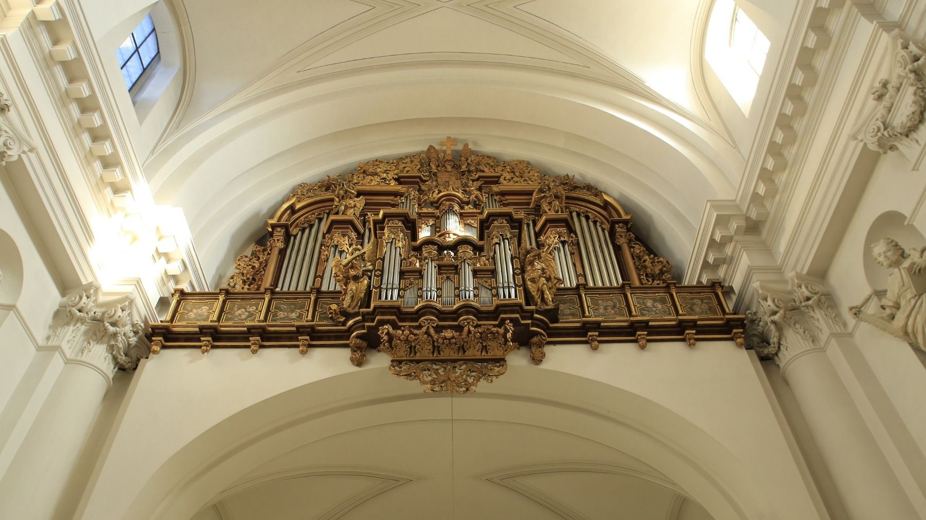 Neue Andachtsreihe am Samstagvormittag im Fuldaer Dom - Geistlicher Impuls und Orgelmusik in Zeiten der Corona-Pandemie